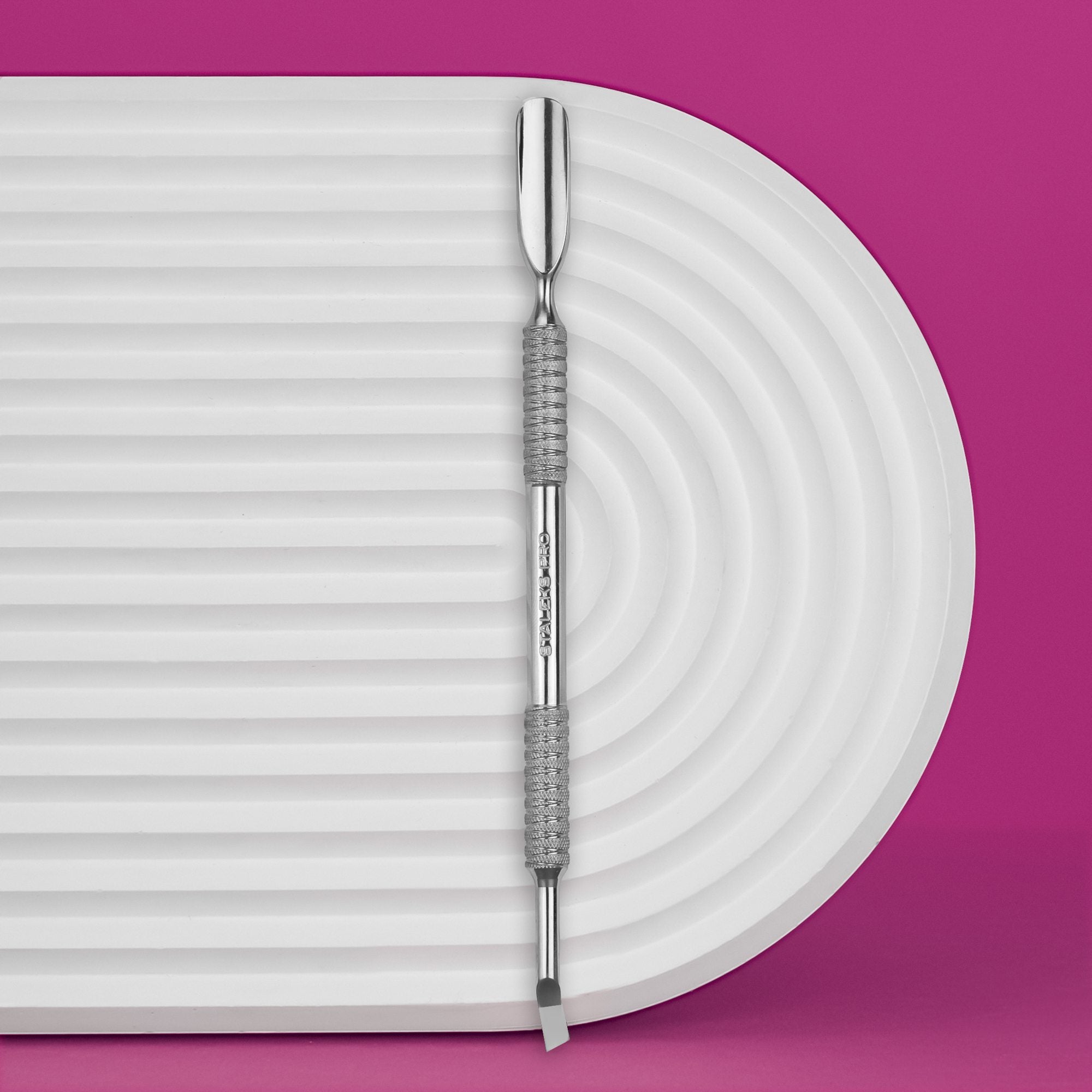 PE-30/4.2 Manicure Pusher (rounded wide pusher and bent blade)