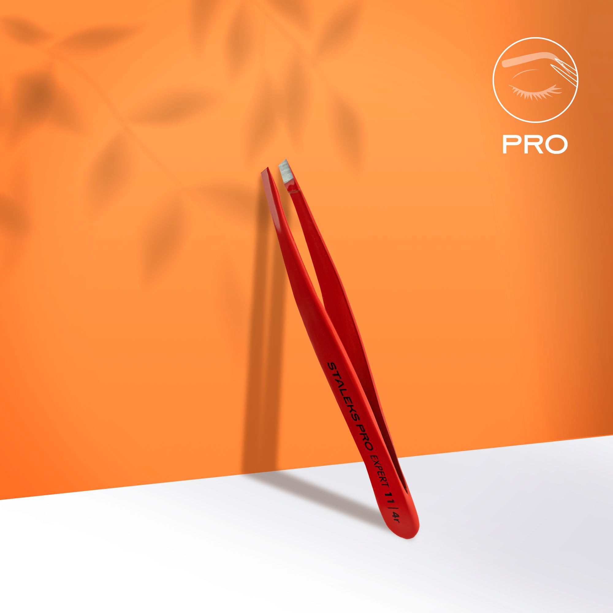 TE-11/4r Eyebrow tweezers Pro Expert 11 Type 4r (wide slant), violet